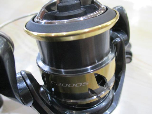 赤字価格ですが　25アルテグラC2000S新品未使用品　新品ゴメクサスカスタム シマノ 25 アルテグラ C2000S (2025年モデル) スピニングリール