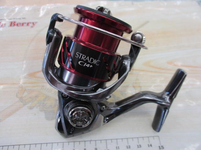 シマノ 16ストラディックC3000HGM 新品未使用 シマノ(SHIMANO) 16ストラディックCI4+ C3000HGM ○廃番 完売