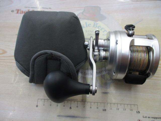 シマノ 13オシアカルカッタ301HG（リールカバー付） シマノ 13オシアカルカッタ301HG（リールカバー付） シマノ 13