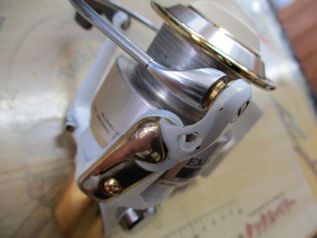 リール DAIWA EMBLEM Z 3000C Yahoo!オークション - 未使用 ダイワ エンブレム-Z 3000C 日本製