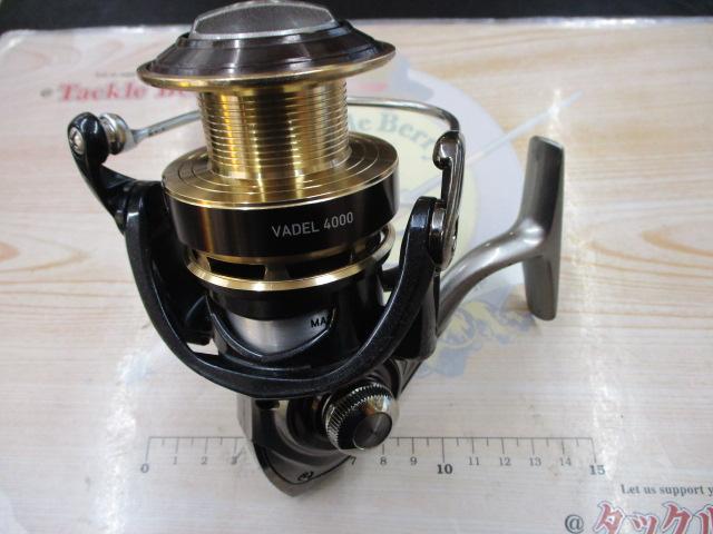 ダイワ　VADEL4000 Daiwa 15 VADEL 4000 Spining Reel Aluminum ‎960755 ‎Seabass