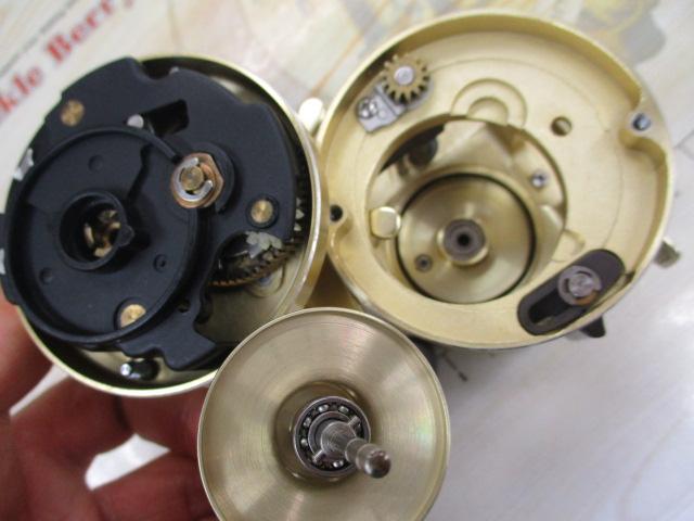 SHIMANO - シマノ　カルカッタ200XTとメガバス、ZEALルアーなどのセット シマノ(SHIMANO) カルカッタ コンクエスト 200タイプJ-HG 026019