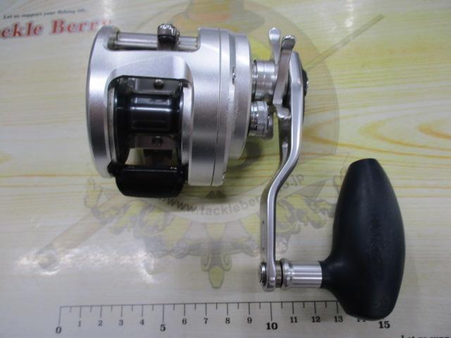 ★13オシアカルカッタ300HG シマノ(SHIMANO) 13オシアカルカッタ 301HG(左ハンドル) (お