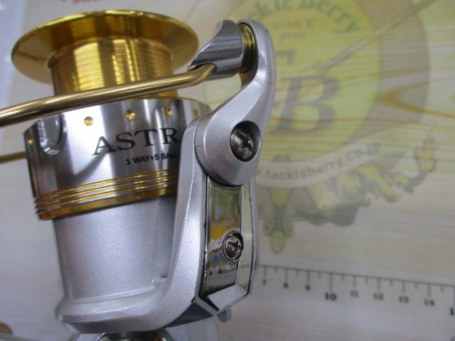 AK4000アストレイ海上釣堀PE4号-50M糸付箱付