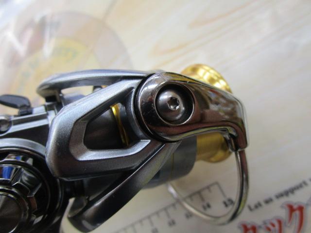 DAIWA - 【中古/未使用品】 ダイワ 18 フリームス LT 2000S   /Q038M DAIWA（釣り） ダイワ 18 フリームス LT 2000S ライトゲーム