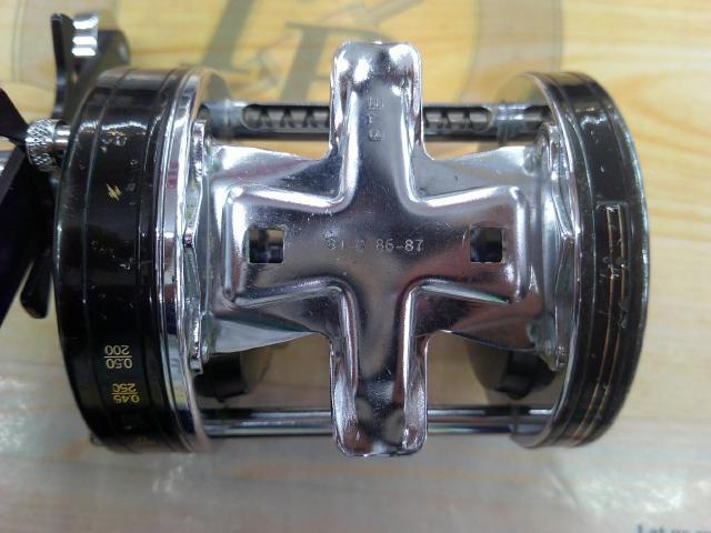 ABU アンバサダー7000C(ハイスピード)中古品 ABU アンバサダー7000C(ハイスピード)中古品 - メルカリ
