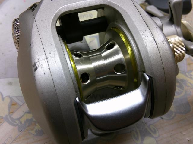 R*1様 中古リール ΨΨ SHIMANO シマノ スピニングリール 07ステラ3000HG 箱付き