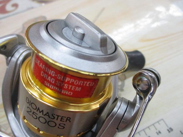 大幅値下げ‼️超美品‼️希少‼️シマノ05バイオマスター2500S 日本製 シマノ Shimano バイオマスター 2500S 美品 - メルカリ
