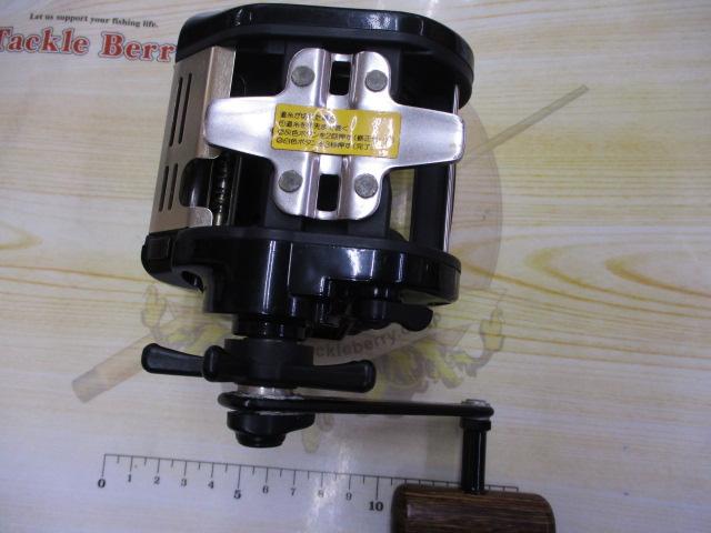 タナセンサー300 フロロ5号150m付き ダイワ タナセンサー 300 (リール) 価格比較 - 価格.com