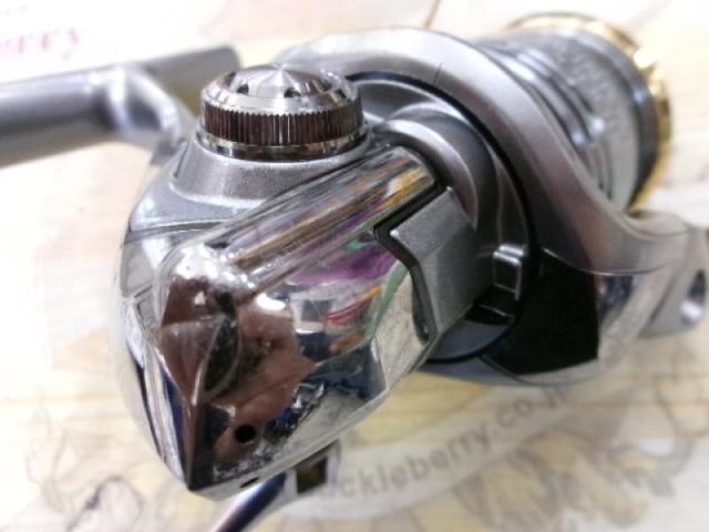 SHIMANO - 【中古】 シマノ 11 ツインパワー C2000HGS 花梨ノブ付  /A371M 11ツインパワー C2000HGS｜＠ベリーネット 日本最大新品中古釣具