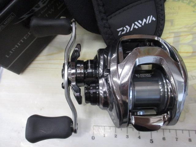 【本日限定】ダイワ スティーズリミテッド 1000S-XHL 中古 ダイワ ベイトリール スティーズリミテッド SV TW 1000S-XHL(左