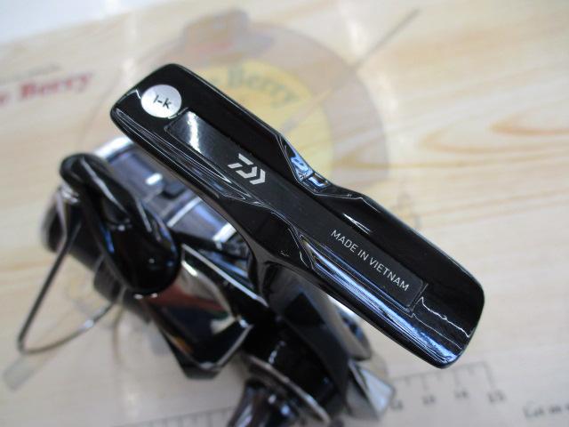 ダイワ　23タトゥーラ　FC LT2500SS-QD ダイワ タトゥーラ FC LT2500SS-QD 23年モデル - 釣具のポイント