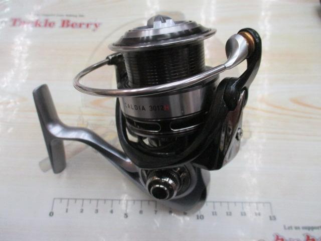 【DAIWA】カルディア3012H スピニングリール　中古品 DAIWA ダイワ 14 カルディア 3012H 056166 スピニングリール