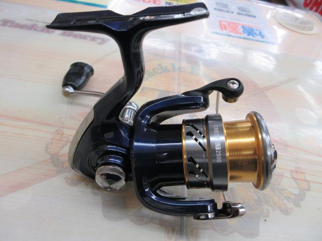 サビキ釣り　未使用クレストLT2500 ダイワ クレスト LT2500 (リール) 価格比較 - 価格.com