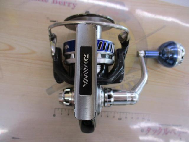 10ソルティガ5000H ダイワ 10ソルティガ 5000H/M032M スピニングリール 美品 : 釣