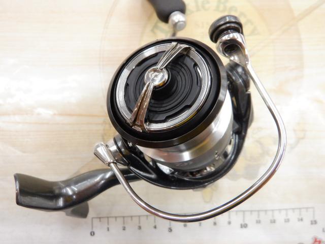 DAIWA 24ルビアス LT2000S-H シルバー 中古美品 匿名配送 DAIWA（釣り） 24 ルビアス LT2000S-H スピニングリール - 最