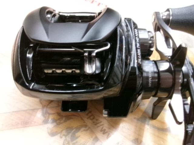 新品未使用 ダイワ 22ジリオン TW HD 1000XHL オマケ付き ダイワ 22ジリオン TW HD 1000XHL (左)【即日発送】(1000XHL