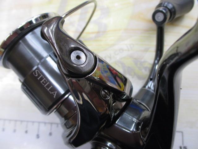 【中古/未使用品】 シマノ 22 ステラ C2000SHG   /G041M シマノ 22 ステラ C2000SHG (2022年モデル) スピニングリール
