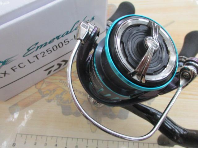 エメラルダス　RX FC LT2500S-H-DH 美品 ダイワ エメラルダス RX FC LT2500S-H-DH / エギング スピニング