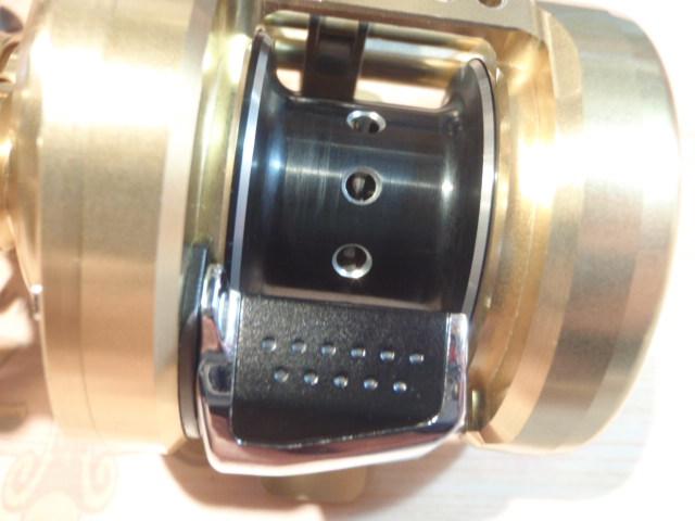 未使用　14カルカッタコンクエスト 101 シマノ(SHIMANO) 14カルカッタ コンクエスト 101 032034