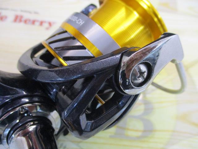 御百姓　ダイワ　レブロスLT4000-CH 未使用品 ダイワ スピニングリール レブロス LT4000-CH 2020年モデル