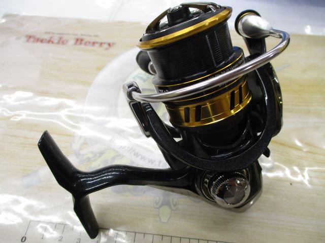 18レガリス　LT2000S DAIWA（釣り） ダイワ 18レガリス LT2000S−XH