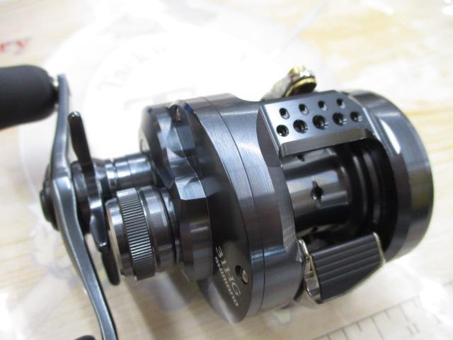 SHIMANO - 【中古/極上品】 シマノ 24 カルカッタコンクエスト シャローエディション 31HG   /Q158M 楽天市場】 シマノ(SHIMANO) 24 カルカッタコンクエスト