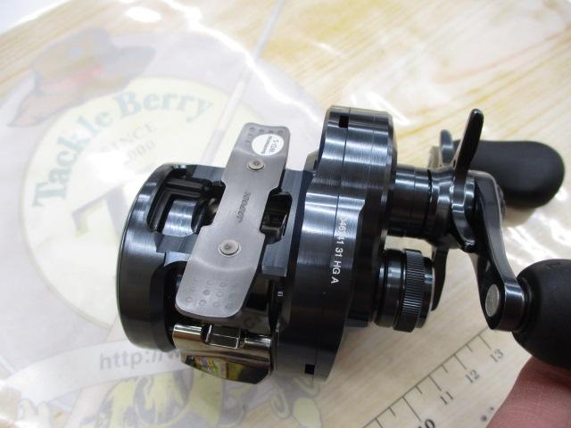 美品　24カルカッタコンクエストシャローエディション　31HG 左巻き シマノ シマノ 24 カルカッタコンクエスト シャローエディション