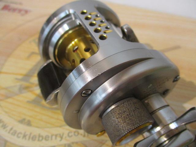 04カルカッタコンクエスト100DC シマノ(SHIMANO) 20カルカッタ コンクエスト DC 100 RIGHT