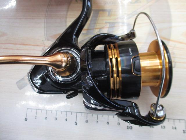 DAIWA - （未使用）レガリス　3000D-C Yahoo!オークション - 【旧モデル未使用品】ダイワ 18'レガリス
