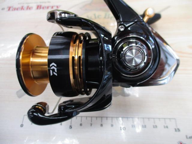DAIWA - （未使用）レガリス　3000D-C Yahoo!オークション - 【旧モデル未使用品】ダイワ 18'レガリス