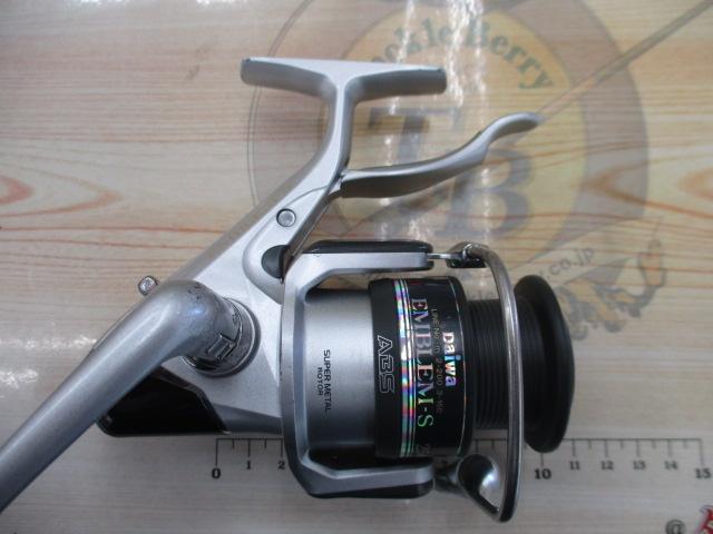 ダイワ　エンブレム　EMBLEM S2500LBCD ドラグ付き　未使用　美品 エンブレムS 2500LBCD｜＠ベリーネット 日本最大新品中古釣具WEB