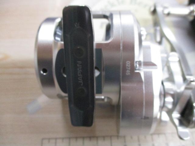 シマノ 11 オシアジガー　1500HG 中古　不具合なし 63198_lineup1-1-300x300.jpg