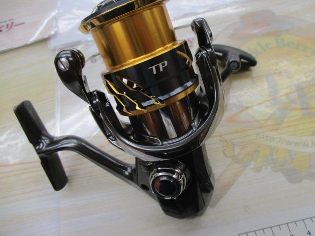 20ツインパワー3000MHG 極美品 シマノ(SHIMANO) 20 ツインパワー 3000MHG ○完売しました