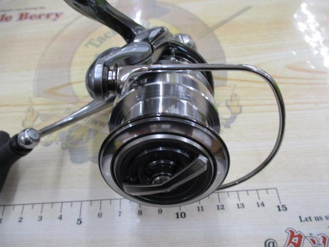 ダイワ　22イグジストLT3000−H 新品、未使用 DAIWA（釣り） ダイワ 22 イグジスト LT3000-H (2023年追加