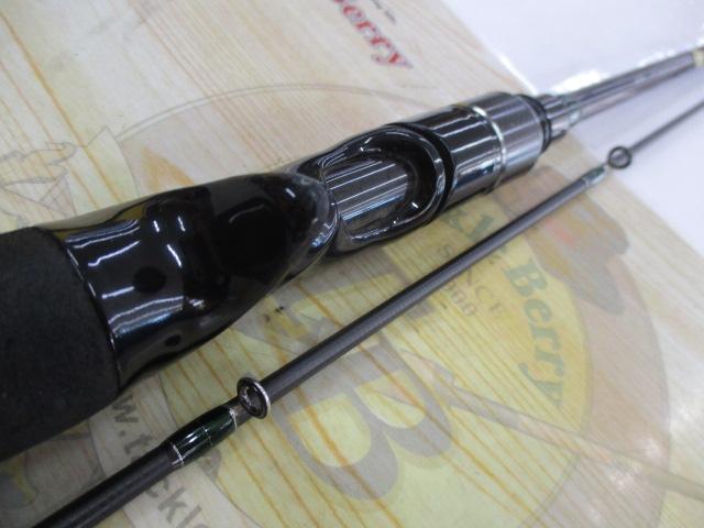 メガバス　ヒューガ68-2M　2ピース メガバス ヒューガ64-2L 2015年モデル Megabass HYUGA-64-2L-S 2