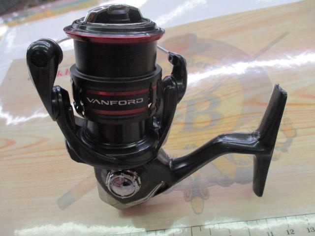 【中古品】シマノ 20ヴァンフォードc2000s Amazon | シマノ(SHIMANO) スピニングリール 20 ヴァンフォード