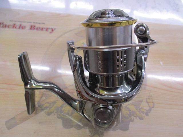 大幅値下げ！18 ステラ　c2000s 箱あり SHIMANO ステラC2000S リール （シマノ(SHIMANO) 18ステラ