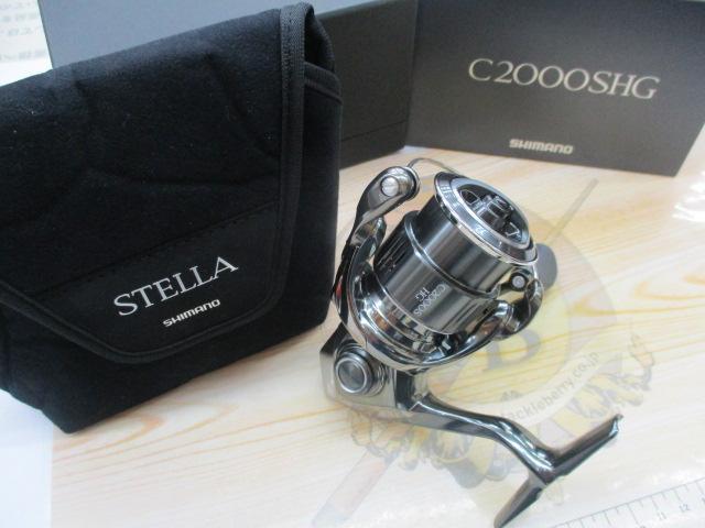 22ステラ　C2000SHG　本体のみ　ボディ　新品未使用 【シマノ】 22ステラ C2000SHG 未使用PEライン ティクト ライム