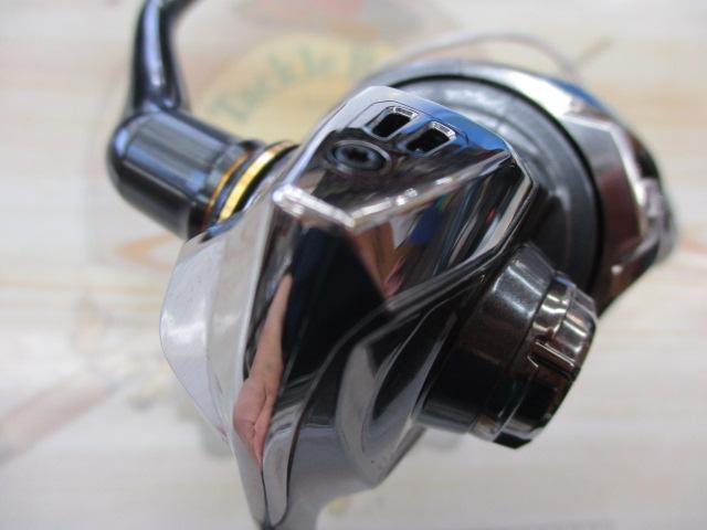シマノ24ツインパワーC3000MHG新品未使用 シマノ24 ツインパワーC3000MHG ハンドルノブ改 未使用 エギング