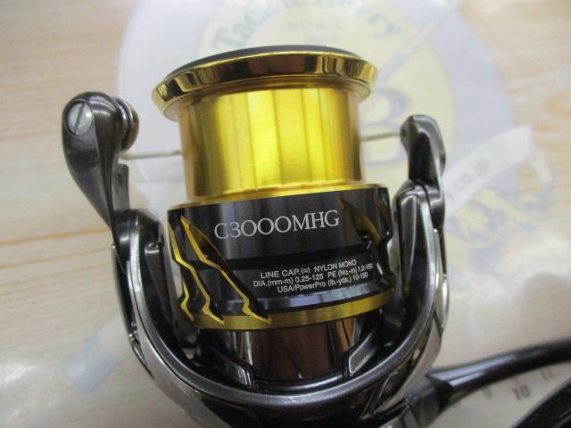 【新品購入後5回使用】20ツインパワー C3000MHG Shimano 20 TWIN POWER C3000MHG Spinning Fishing Reel Made in