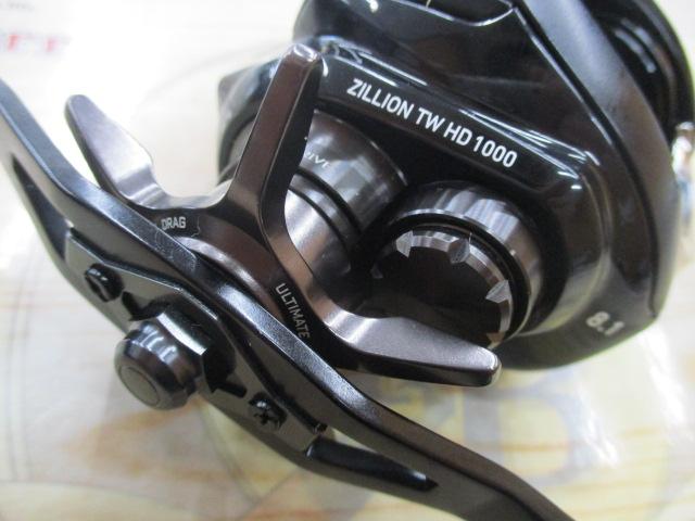 新品未使用 ダイワ 22ジリオン TW HD 1000XHL オマケ付き ダイワ(Daiwa) 22ジリオン TW HD 1000XH 右ハンドル 00630132