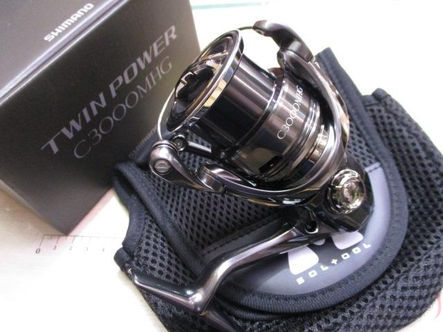 美品　24 ツインパワー　C3000MHG Amazon | シマノ スピニングリール 24 ツインパワー C3000MHG
