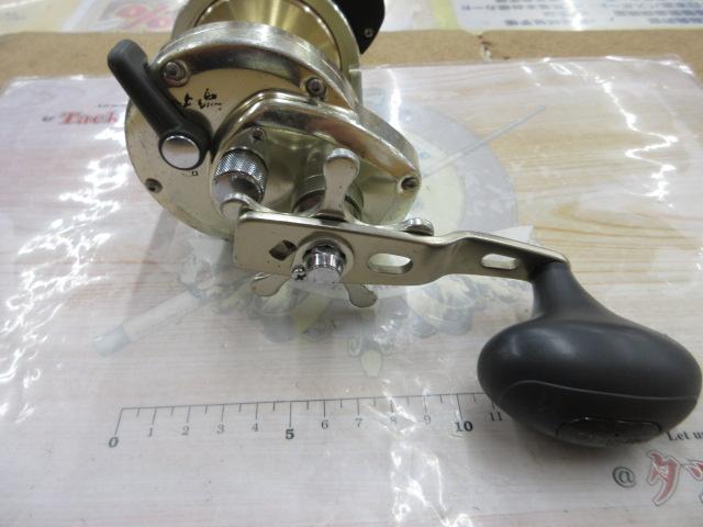 SHIMANO - 【中古】 シマノ 15 海魂 3000T ウィールノブ付  /R055M シマノ 15 海魂 3000T ウィールノブ付 /R055M 石鯛 イシダイ 口