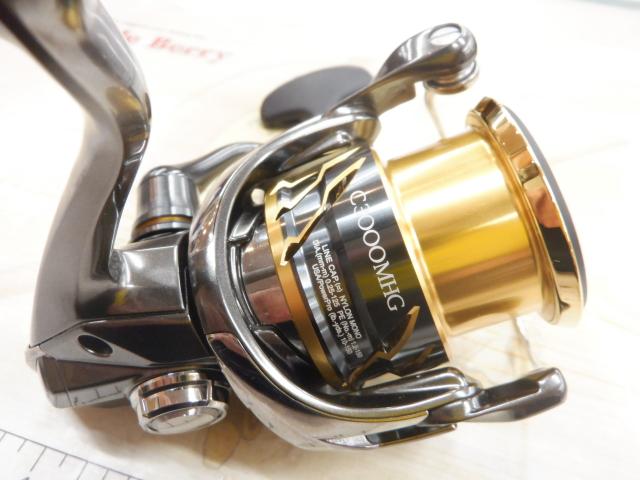 【新品未使用品】SHIMANO TWIN POWER C3000MHG シマノ24 ツインパワーC3000MHG ハンドルノブ改 未使用 エギング