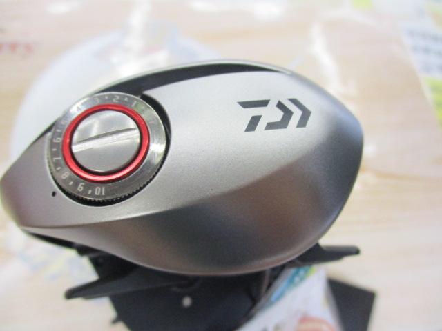 新品未使用　SV LIGHT LTD 8.1R-TN リール ダイワ(Daiwa) SV LIGHT LTD(SV ライト リミテッド) 8.1R-TN 右