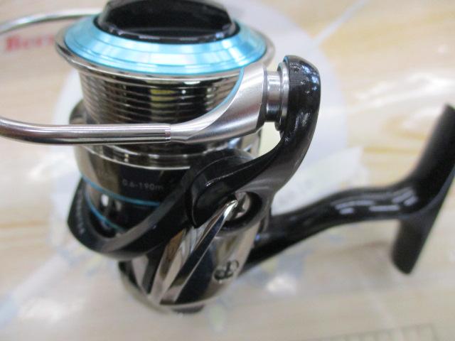 １６エメラルダス２５０８PEーDH Amazon | ダイワ(Daiwa) スピニングリール エギング 16