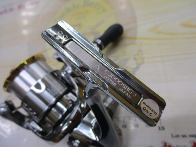 とも　１８ステラ Ｃ２０００ＳＨＧ 美品 SHIMANO シマノ 18 ステラ C2000SHG カスタムハンドル仕様 箱