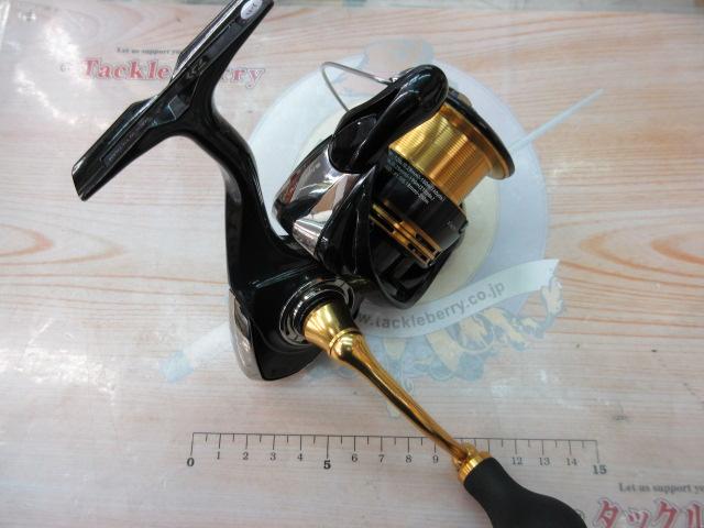 おまけ付き　ダイワ　レガリス　LT4000-CXH 未使用品　スタンド付き ダイワ 23レガリス LT4000 CXH ゴメクサスリールスタンド付き
