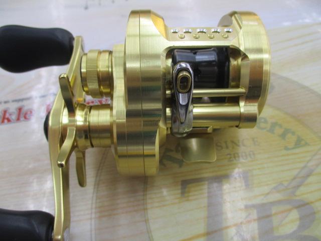 [美品]21カルカッタコンクエスト100 100 21 カルカッタコンクエスト 100 SHIMANO(シマノ) 自重220g